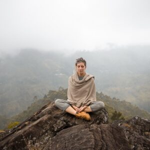 Les secrets du yoga dévoilés : hatha, vinyasa, et kundalini expliqués